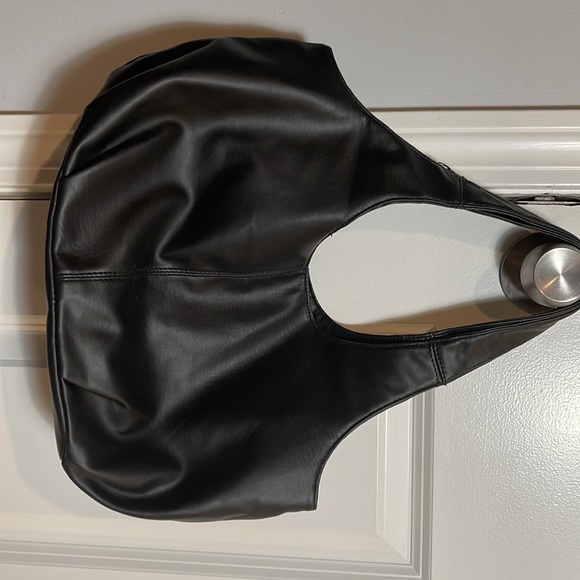 Women’s black satchel handbag w/ silver eyelet holes on from to add decoration - Picture 4 of 10